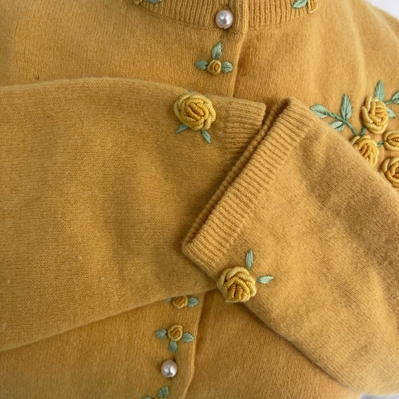 Women's 60s Elsie Tu Embroidered Sweater Cardigan - Picture 5 of 11